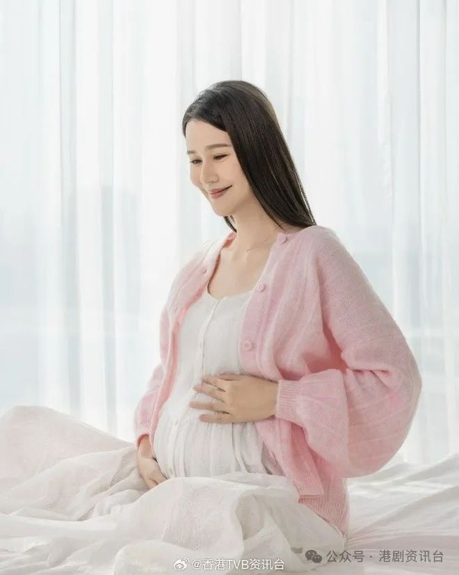 自爆新手妈妈不易做！需戴护腕解痛症必一体育网页版登录TVB当红花旦(图5)